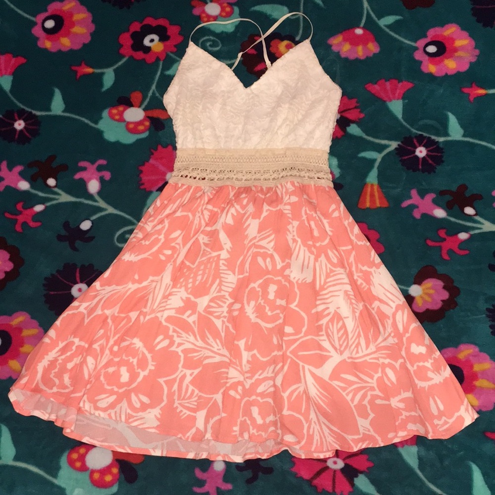 NWOT | Floral White/Coral Boho Mini Dress | gLARE | Women’s